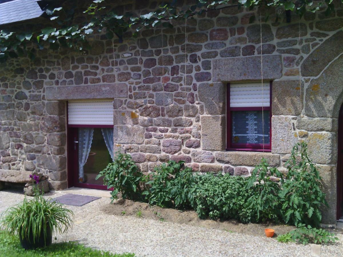 La Roche Acomodação com café da manhã Saint-Etienne-en-Cogles Exterior foto